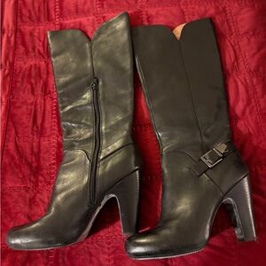Elegant Black Leather Soft sole Round toe Boots 9 M